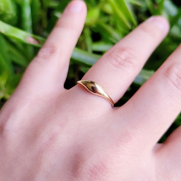 Handmade Solid 14K Gold Dainty Drop Baguette Ring, size 5.5 - Picture 9 of 16